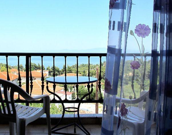 Skentos Hotel Криопиги Экстерьер фото
